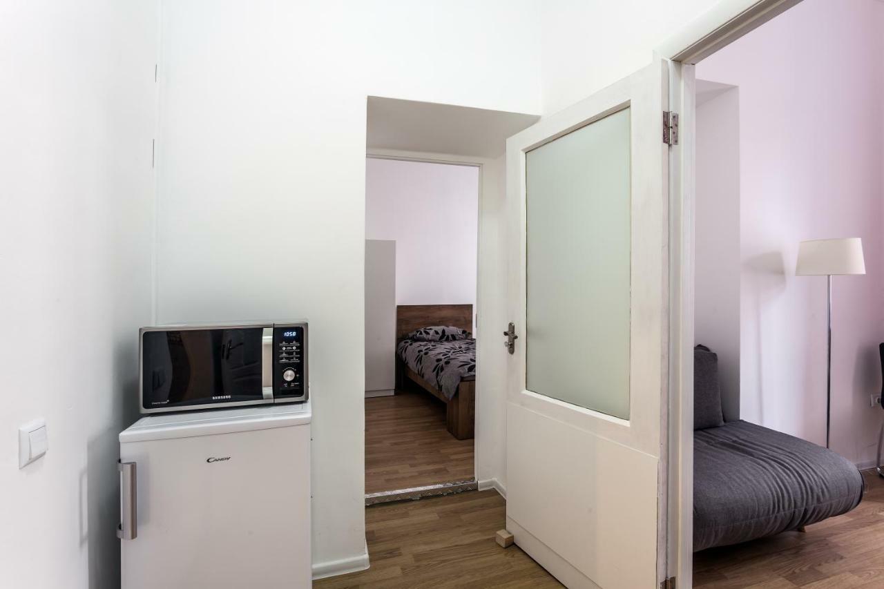 Modern Apartment In Lviv Historic Centre Zewnętrze zdjęcie