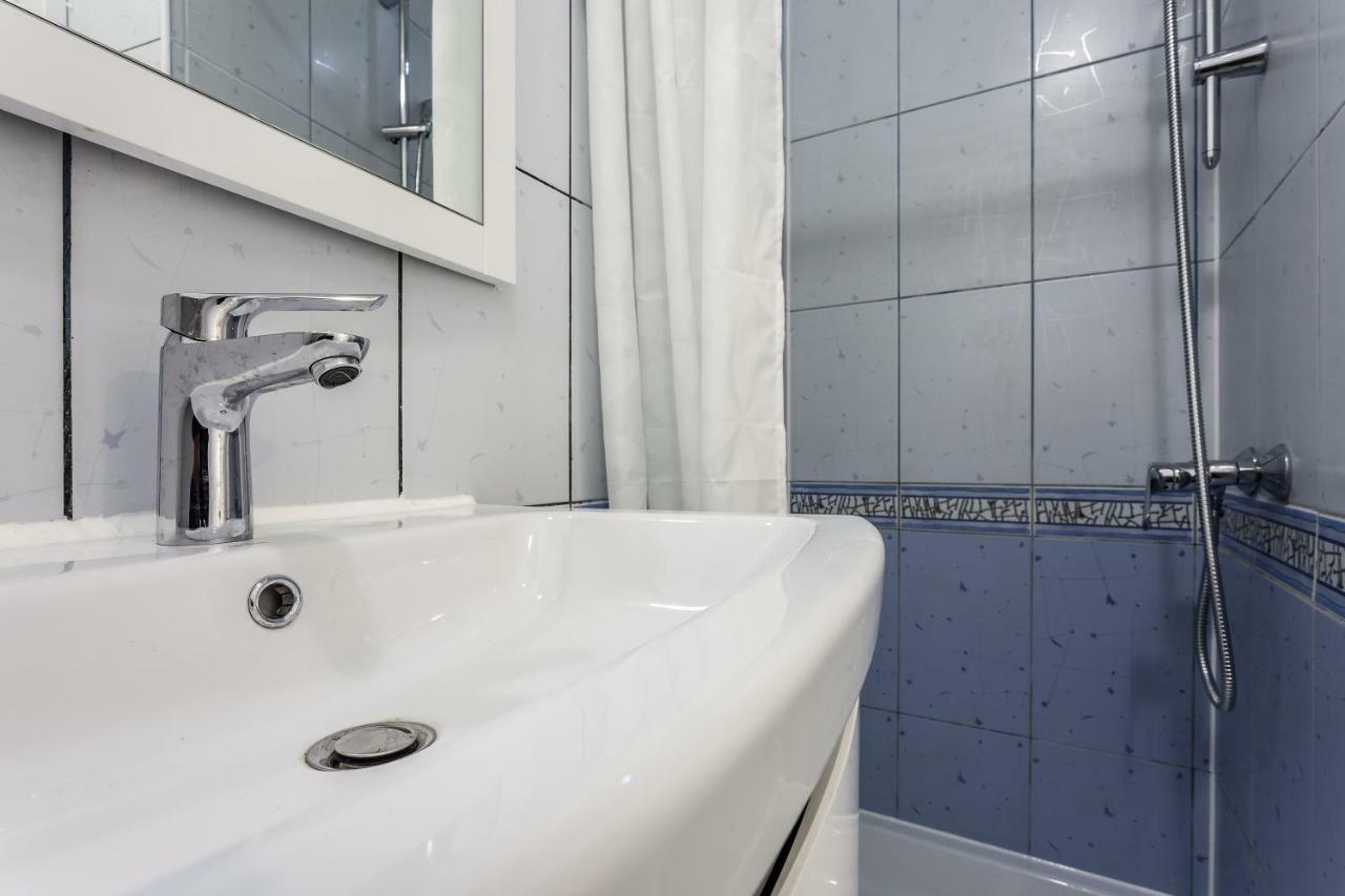 Modern Apartment In Lviv Historic Centre Zewnętrze zdjęcie